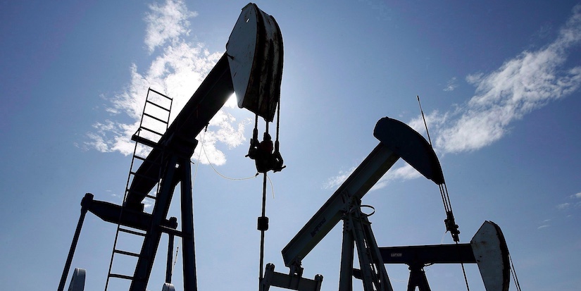 Feds announce plan to reduce methane emissions from oil sector, landfills