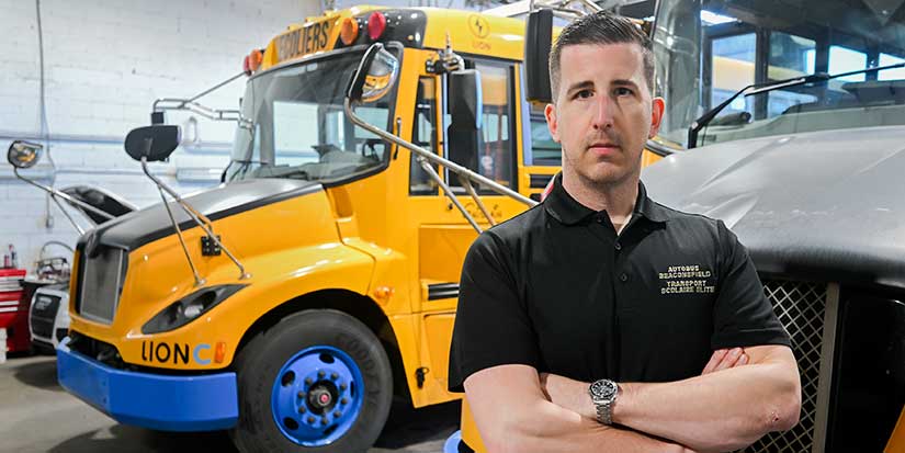 Lion school bus woes should make Quebec revisit electrification plan, critics say