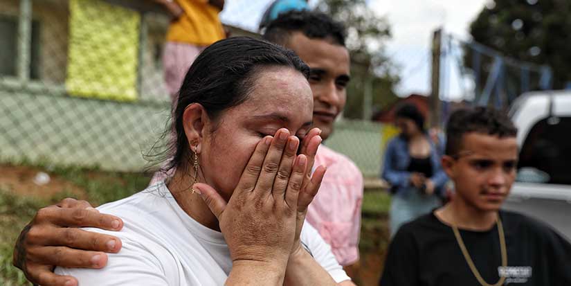 23 miners rescued after 43 hours trapped in Colombian gold mine
